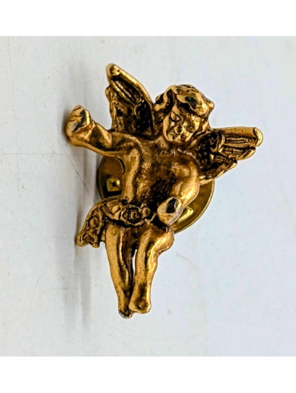 Vintage Gold Tone Cherub Angel Lapel Pin Guardian Figure